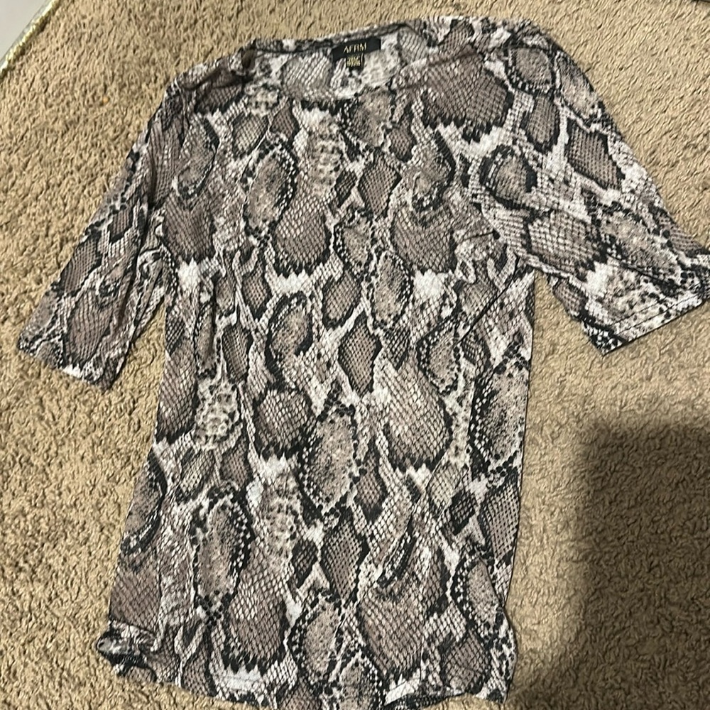 AFRM - short sleeve snake skin top. XS. New.